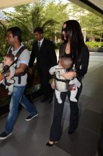 Celina Jaitley snapped with her twins at airport in Mumbai on 18th Oct 2012 (31).JPG